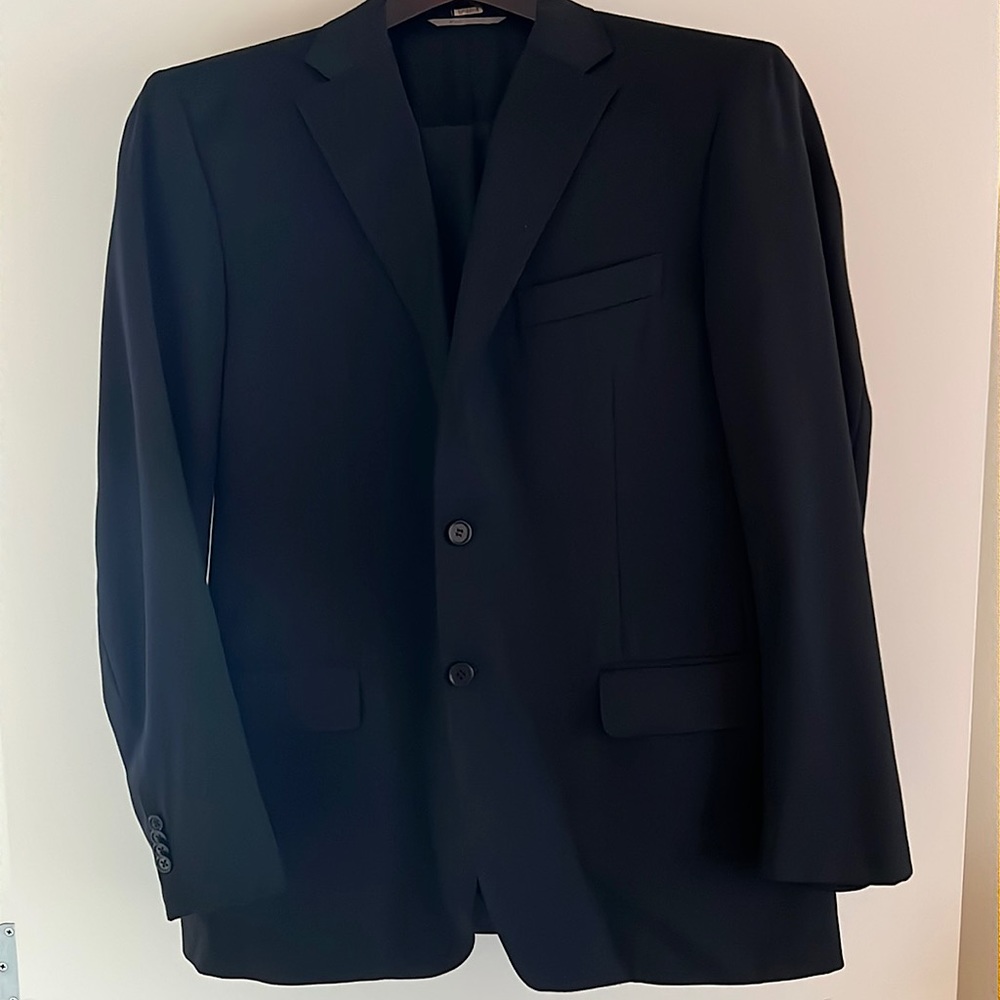 Canali Classic Fit Solid 100% Wool Suit - BLACK - Only worn once!